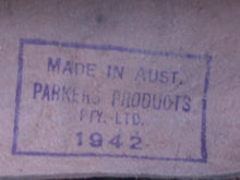 Load image into Gallery viewer, WW2 Original Australian Sewing kit
