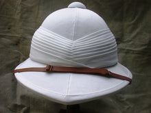 Load image into Gallery viewer, Wolseley Pattern Pith Helmet
