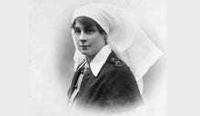 Load image into Gallery viewer, WW1 Nurses Brooch
